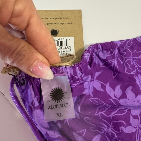 Aloe Aloe Scrunch Bikini Top XL Purple Floral Lanai | NWT - Picture 3 of 6